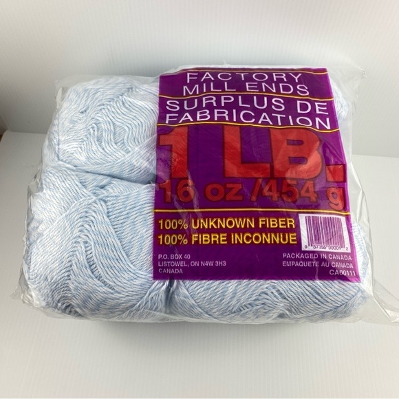 Yarn 2 LB Blue White Factory Mill Ends Unknown Fiber - Picture 4 of 7